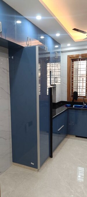 Kitchen in 3 BHK Builder Floor at RWA Apartments Sector 39, Sector 39 – for Rent