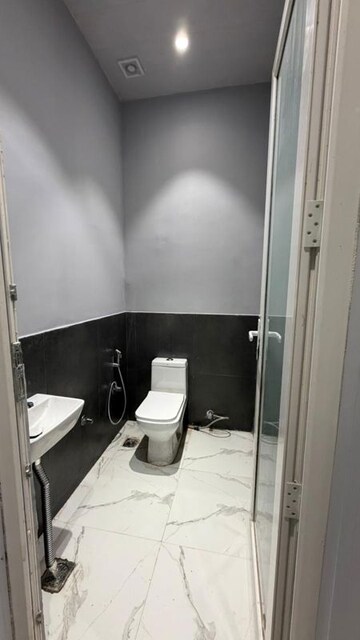 Attached Bathroom in 4 BHK Builder Floor at Palam Vihar – for Rent