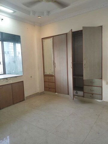 Room in 2 BHK Apartment at Vardhman Gardens, Balkum Pada – for Rent