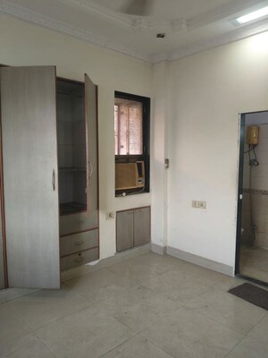 Room in 2 BHK Apartment at Vardhman Gardens, Balkum Pada – for Rent