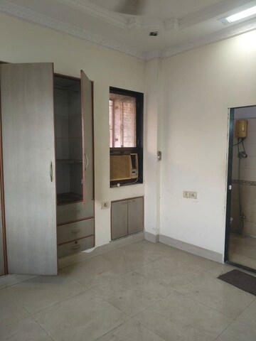 Room in 2 BHK Apartment at Vardhman Gardens, Balkum Pada – for Rent