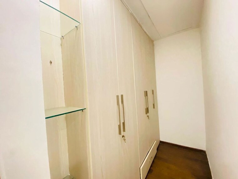 Master Bedroom, m3m-golf-estate 3 Bedroom 3005 Sq.Ft. Apartment In Sector 65 Gurgaon 10073157