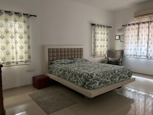 Bedroom in 4 BHK Villa at Shri Ram Colony – for Rent