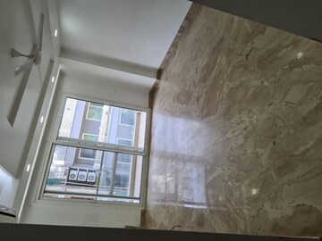 Room in 2 BHK Apartment at Dlf Phase I – for Rent