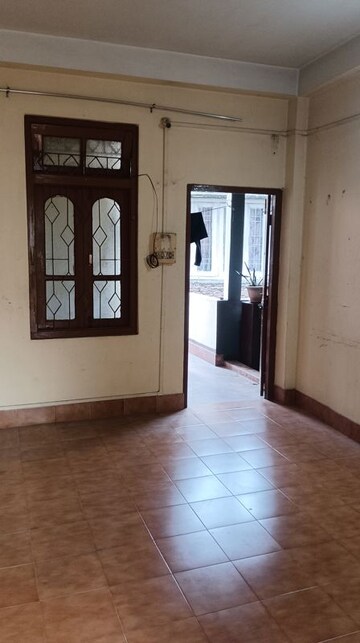 Room in 1 BHK Villa at Paltan Bazaar – for Rent