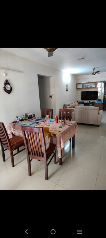 Team Area in 2 BHK Apartment at Bellandur – for Rent