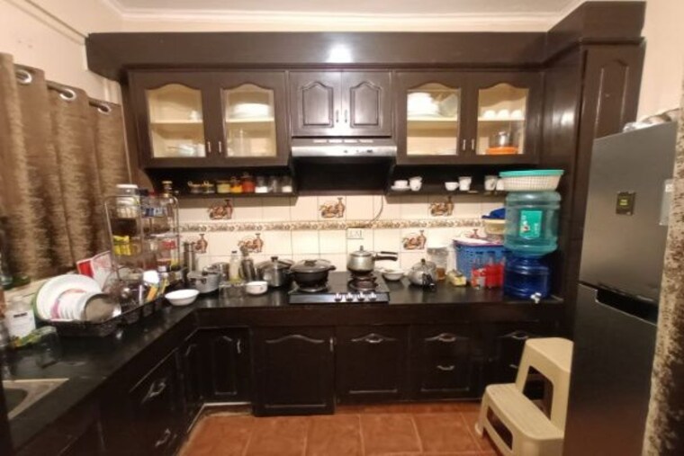 Kitchen, chittaranjan park 3 Bedroom 160 Sq.Yd. Builder Floor In Chittaranjan Park Delhi 10073258