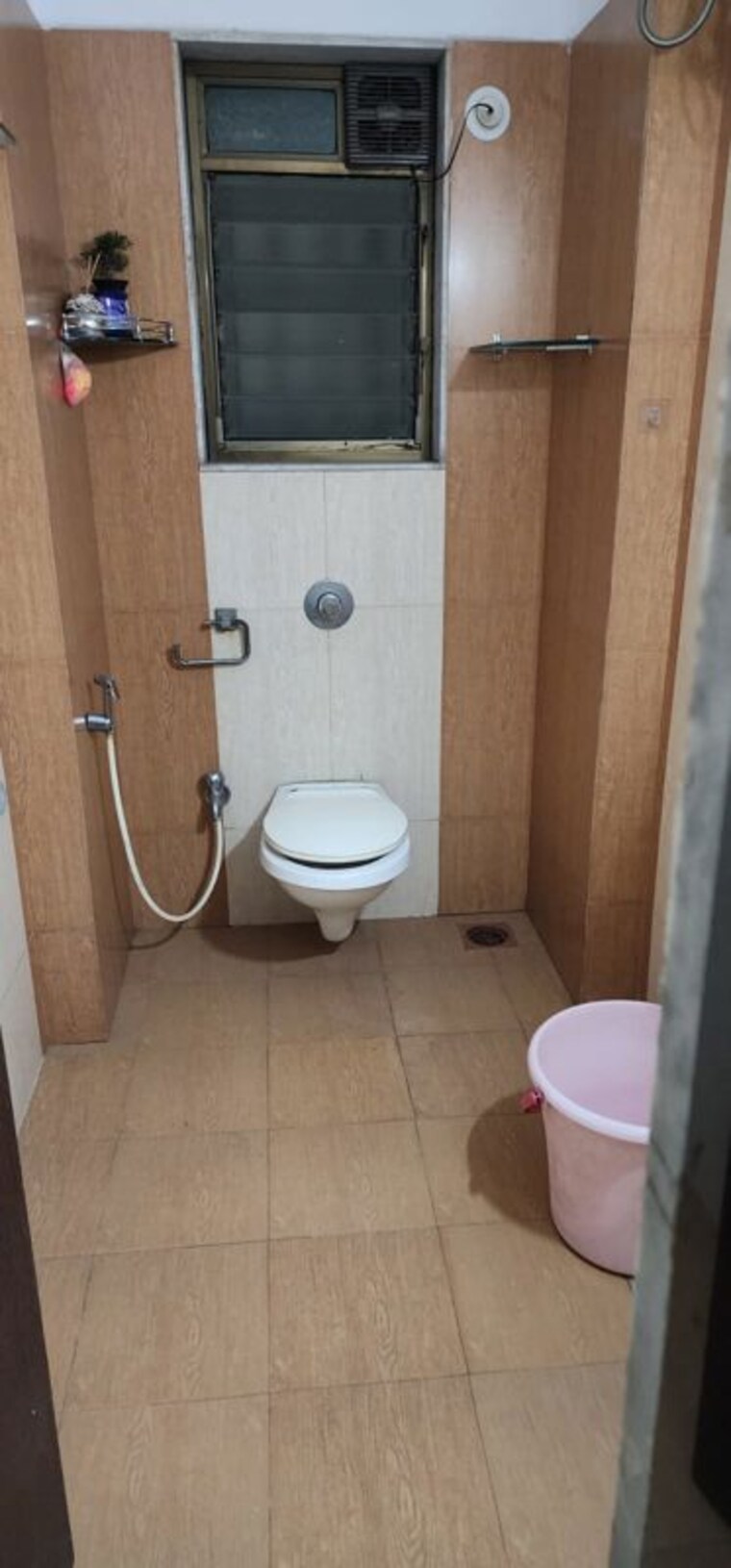 Bathroom, powai 2 Bedroom 750 Sq.Ft. Apartment In Powai Mumbai 10073269