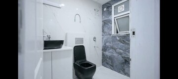 Master Bedroom in 3 BHK Apartment at Omaxe The Palace, Gomti Nagar – for Rent