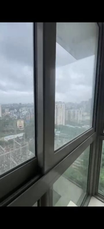 Bathroom in 2 BHK Apartment at Kalpataru Paramount, Kapur Bawdi – for Rent