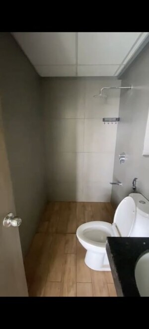 Bathroom in 2 BHK Apartment at Kalpataru Paramount, Kapur Bawdi – for Rent
