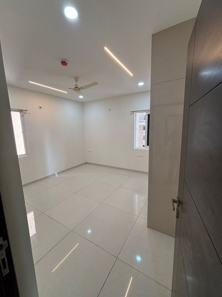 Bathroom, rajapushpa-provincia 3 Bedroom 2335 Sq.Ft. Apartment In Narsingi Hyderabad 10073302