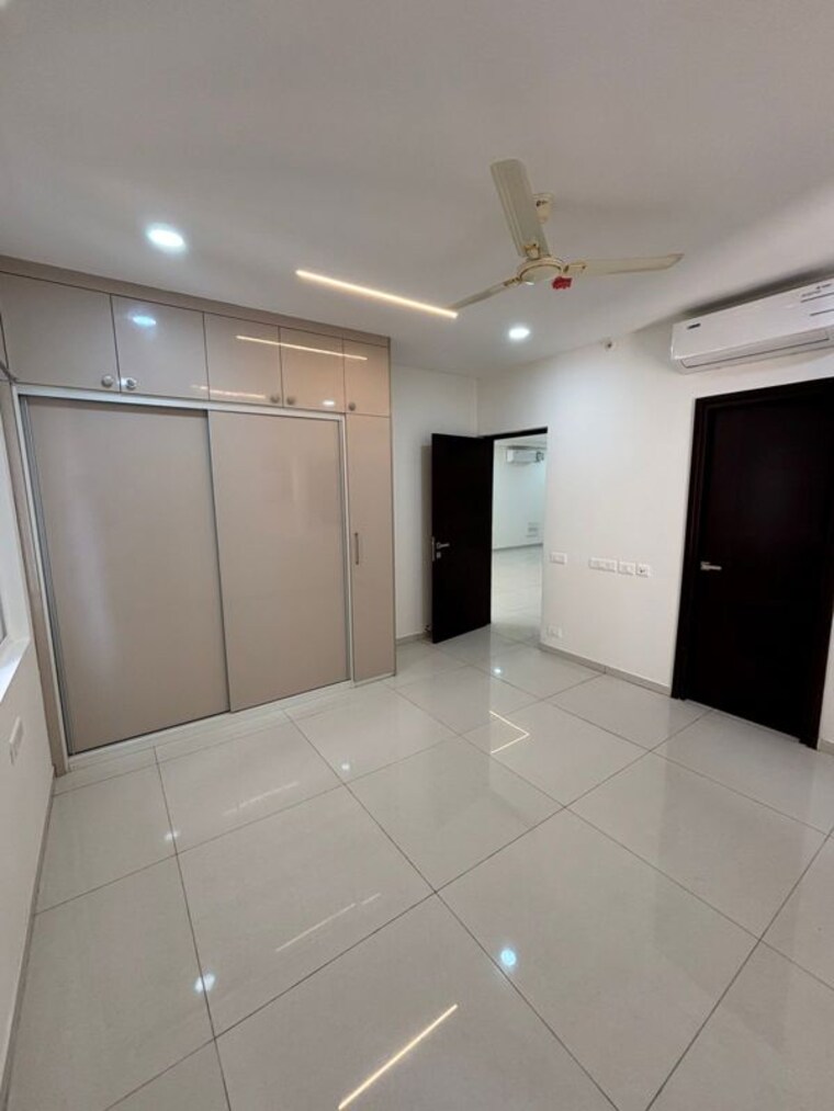 Bathroom, rajapushpa-provincia 3 Bedroom 2335 Sq.Ft. Apartment In Narsingi Hyderabad 10073302