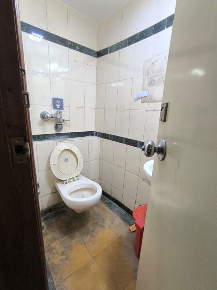 Floor Plan, solitaire-corporate-park Commercial Office Space 2700 Sq.Ft. In Andheri East Mumbai 9223940