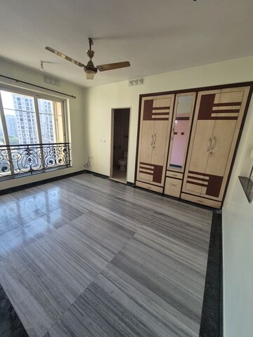 Room in 2 BHK Apartment at Hiranandani Estate Villa Royale, Ghodbunder Road – for Rent