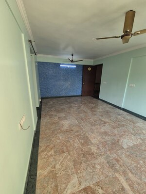 Room in 2 BHK Apartment at Hiranandani Estate Villa Royale, Ghodbunder Road – for Rent