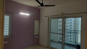 Room in 3 BHK Apartment at Rajapushpa Provincia, Narsingi – for Rent