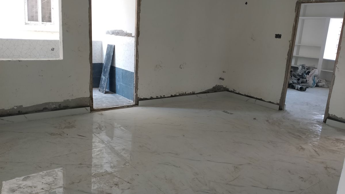 2 BHK + Pooja Room Apartment For Sale in Tellapur