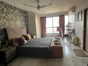 Living Room in 4 BHK Apartment at Satellite Sesen, Nepean Sea Road – for Rent