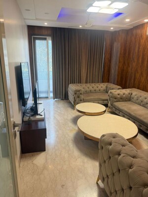 Living Room in 1 RK Builder Floor at Shivalik Colony – for Rent