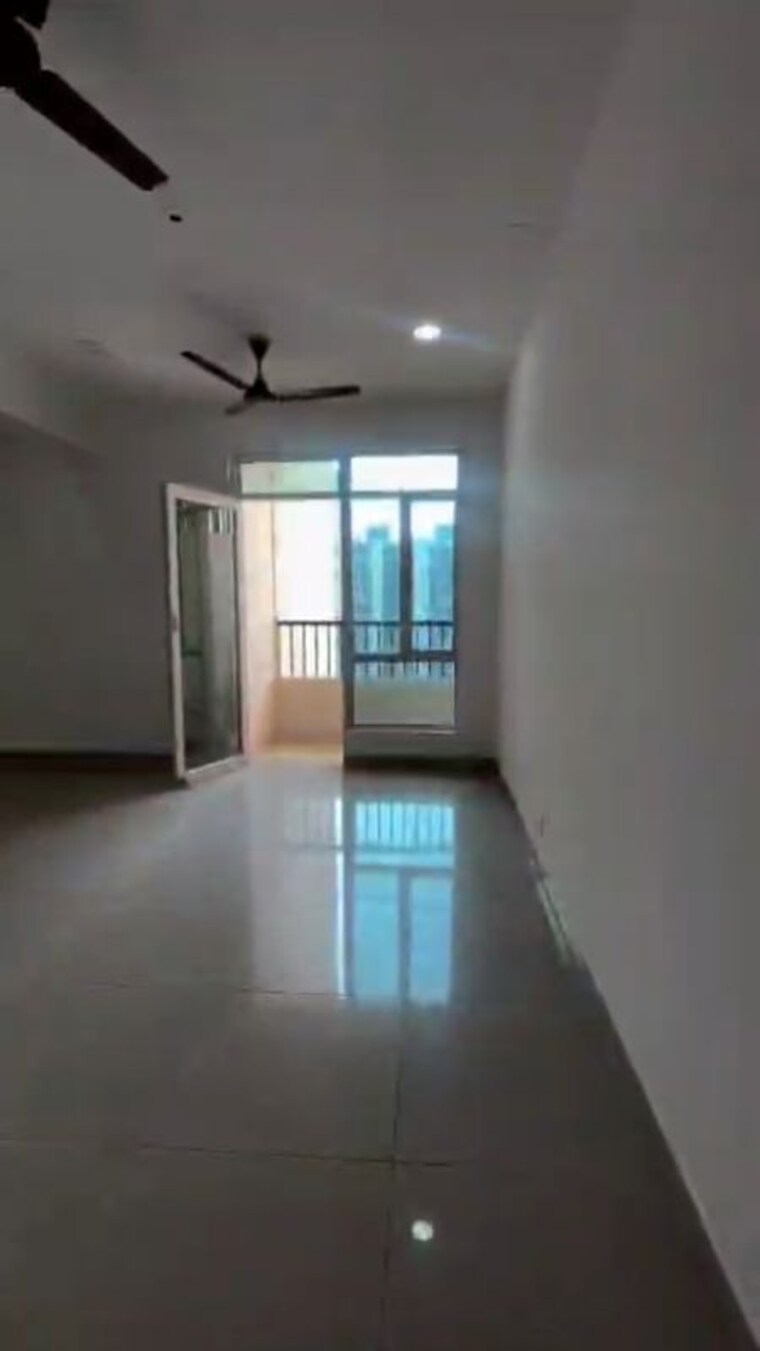 Living Room, gaur-city-4th-avenue 2.5 Bedroom 1175 Sq.Ft. Apartment In Sector 4 Greater Noida Greater Noida 10067061