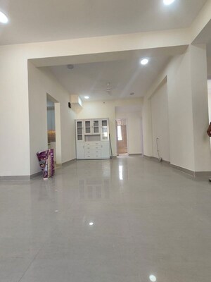 Room in 4 BHK Apartment at Sare Home, Sector 92 – for Rent