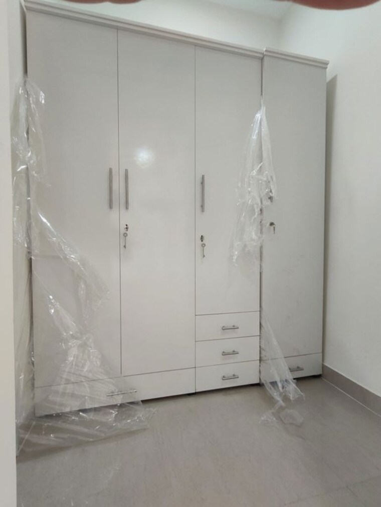 Bathroom, sare-home 4 Bedroom 2226 Sq.Ft. Apartment In Sector 92 Gurgaon 10073444