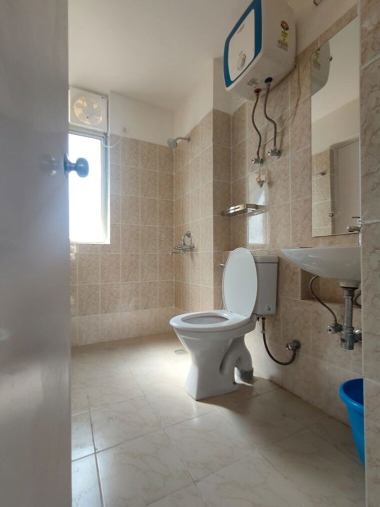 Bathroom, sare-home 4 Bedroom 2226 Sq.Ft. Apartment In Sector 92 Gurgaon 10073444