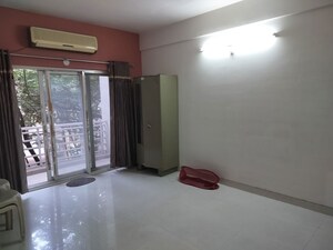 Room in 2 BHK Apartment at Mirchandani Palms, Rahatani – for Rent
