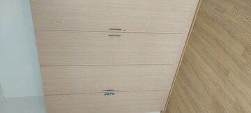 Room in 3 BHK Apartment at Jaypee Moon Court, Jaypee Greens – for Sale