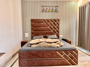 Bedroom in 1 RK Apartment at Sector 21 – for Rent