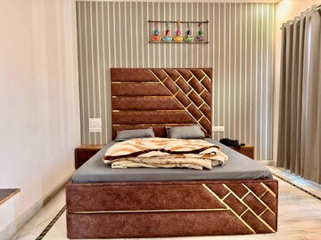 Bedroom in 1 RK Apartment at Sector 21 – for Rent