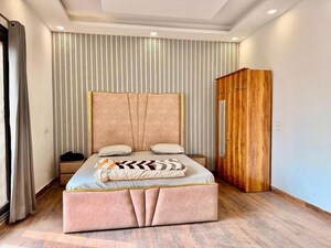 Bedroom in 1 RK Apartment at Sector 21 – for Rent