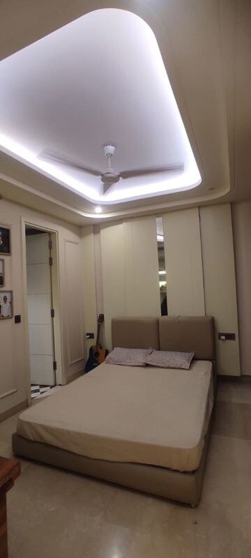 Bedroom in 3 BHK Builder Floor at Safdarjung Enclave – for Rent