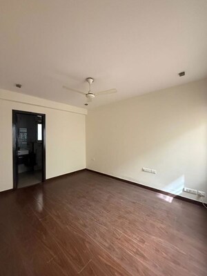 Room in 4 BHK Builder Floor at New Friends Colony – for Rent