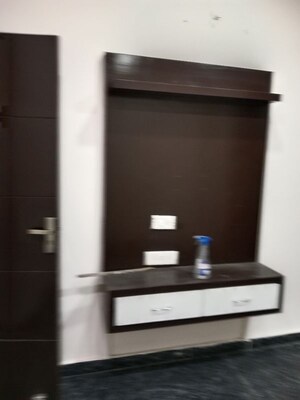 Room in 3.5 BHK Builder Floor at Ansals Sushant City – for Rent