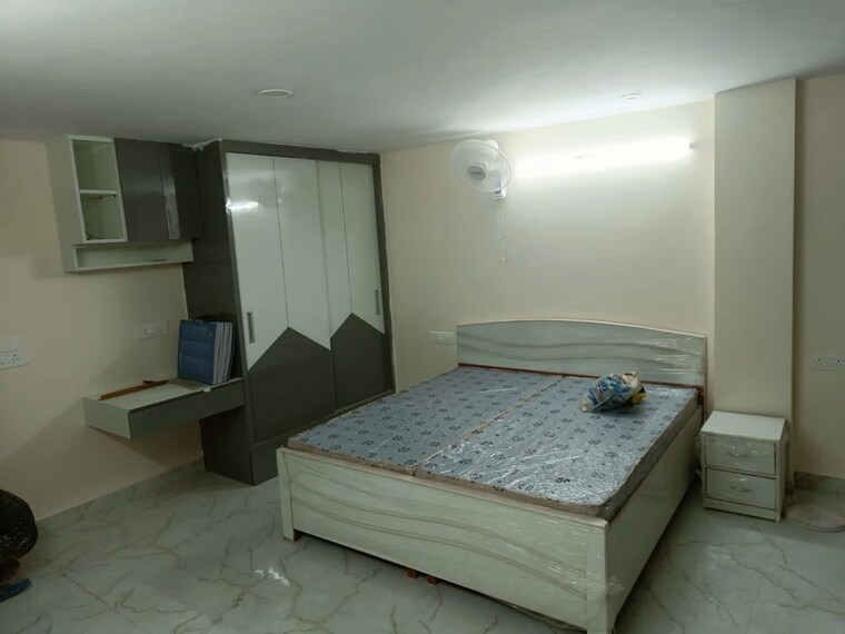 Bedroom, dlf city phase 3 6 Bedroom 600 Sq.Yd. Builder Floor In Dlf City Phase 3 Gurgaon 10073508