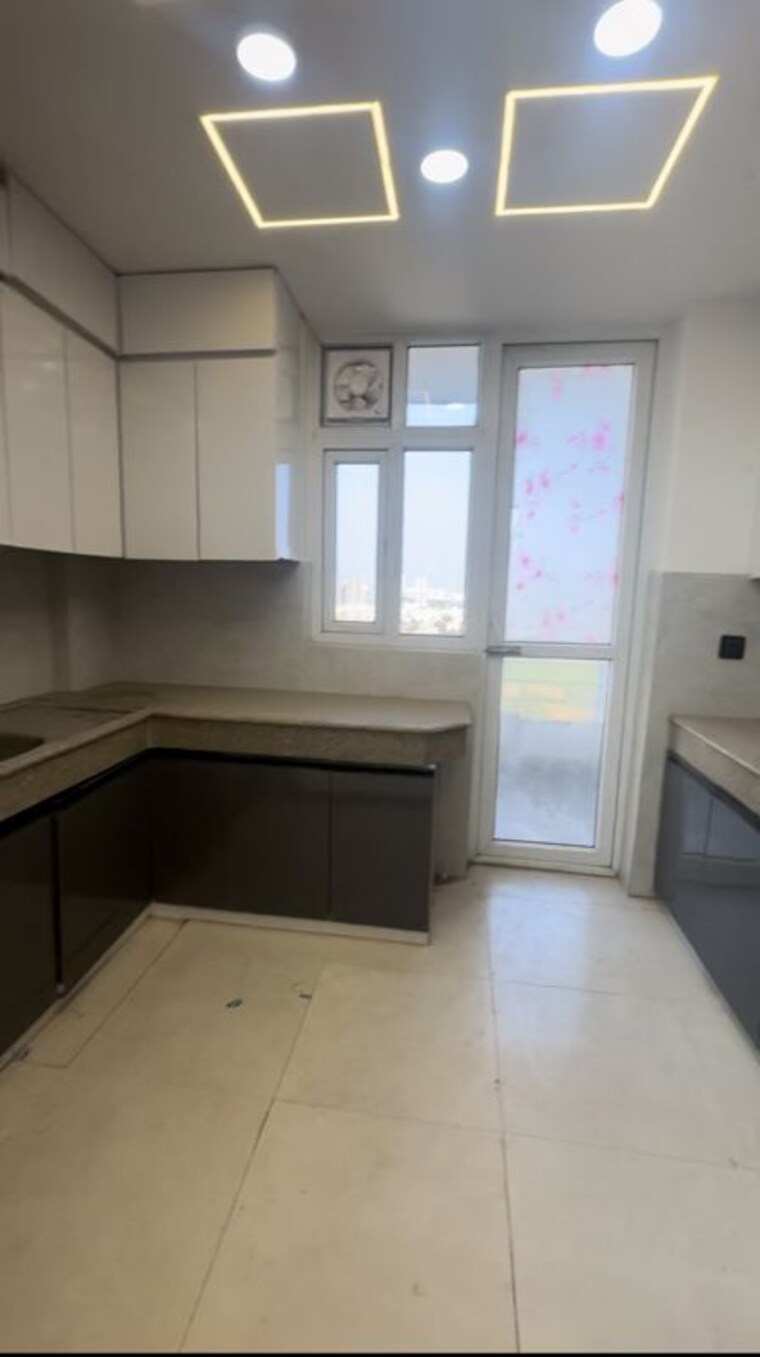 Kitchen, indiabulls-centrum-park 3 Bedroom 1900 Sq.Ft. Apartment In Sector 103 Gurgaon 10073501