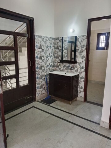 Living Room in 3 BHK Builder Floor at Sector 18 – for Rent