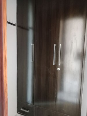 Building Lobby in 3 BHK Builder Floor at Sector 18 – for Rent