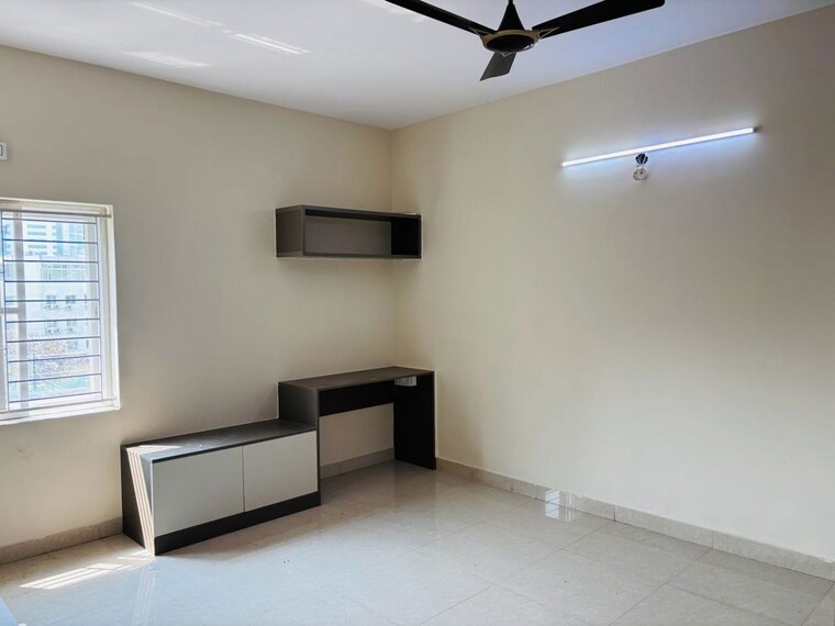 Room, madhapur 3 Bedroom 2100 Sq.Ft. Builder Floor In Madhapur Hyderabad 10073520