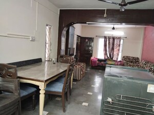 Room in 2 BHK Apartment at Sanewadi – for Rent