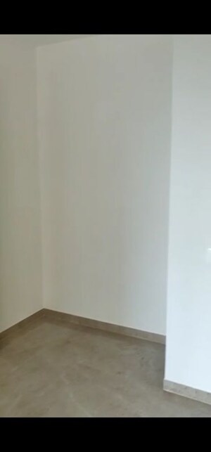 Room in 1 BHK Apartment at Hiranandani Sorrento, Powai – for Rent