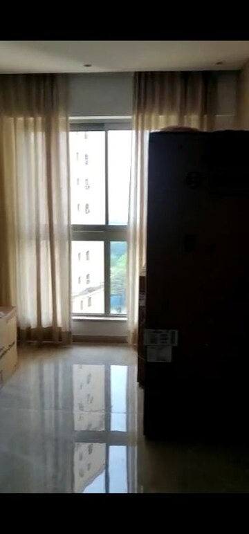 Bathroom in 1 BHK Apartment at Hiranandani Sorrento, Powai – for Rent