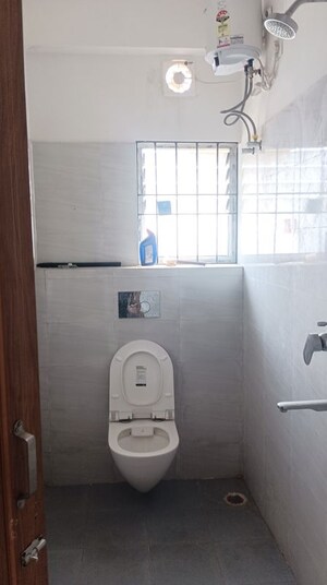 Bathroom in 4 BHK Builder Floor at Uzan Bazar – for Rent