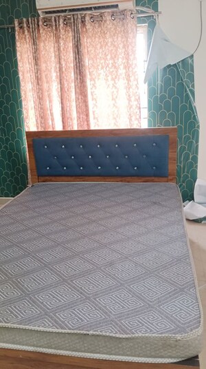Bedroom in 4 BHK Builder Floor at Uzan Bazar – for Rent