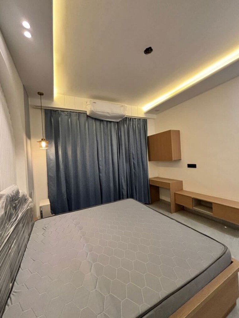 Bedroom, sector 22 3 Bedroom 1875 Sq.Ft. Apartment In Sector 22 Gurgaon 10073715