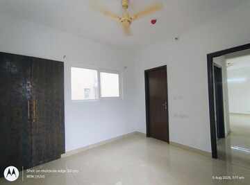 Room in 2 BHK Apartment at Ace Divino, Sector 1 Greater Noida – for Rent