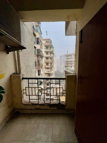 Living Room in 1 BHK Apartment at Amrapali Royal, Vaibhav Khand – for Rent