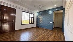 4 BHK + Servant Room Apartment For Sale in DLF Windsor Court